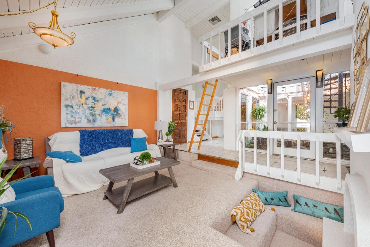 Smart Solution - Individual Private Bed-Pods In Gorgeous Shared Space - Women Only Dorm In Room 5 - Coed House - Full-Sized Mattresses In Individual Pods - With Built-In Private Storage - Gorgeous Shared Room - Affordable Luxury - Sparrow House 凤凰城 外观 照片